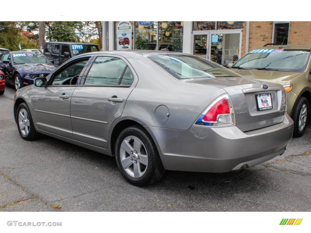 2008 Fusion SE V6 - Vapor Silver Metallic / Medium Light Stone photo #3