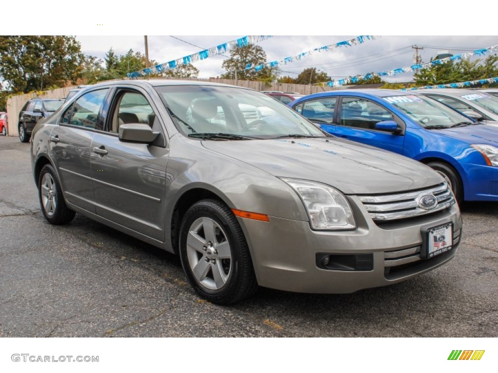 2008 Fusion SE V6 - Vapor Silver Metallic / Medium Light Stone photo #6