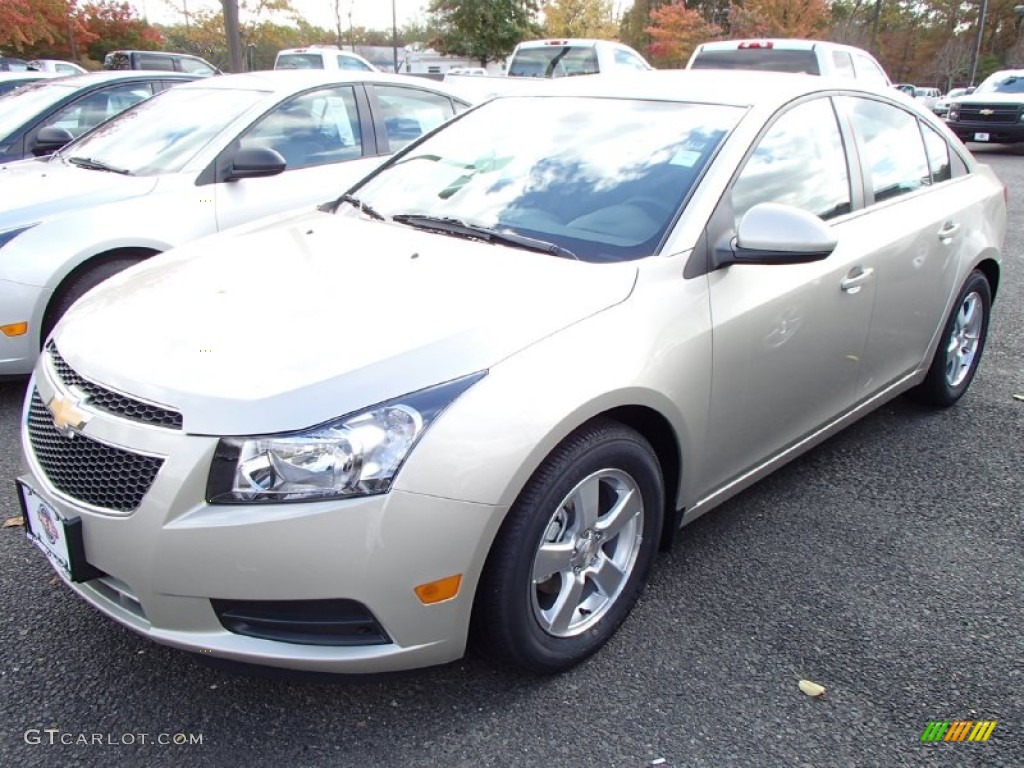 Champagne Silver Metallic Chevrolet Cruze