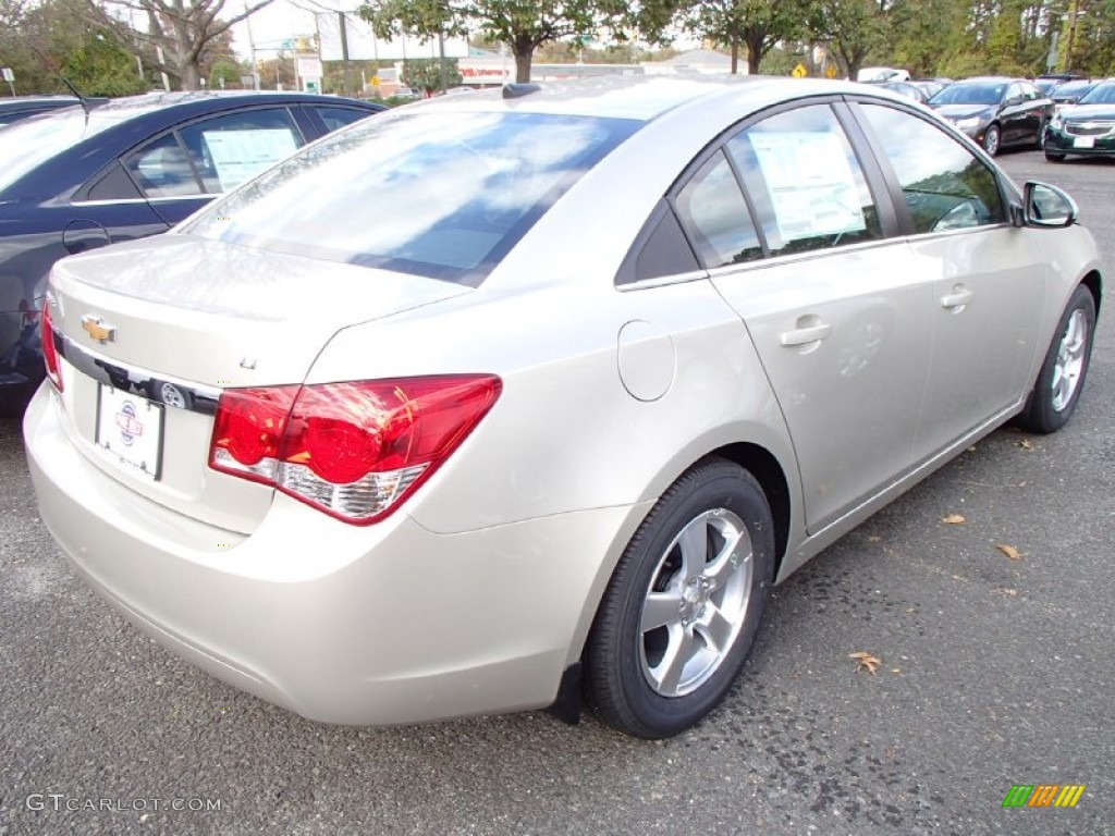 2014 Cruze LT - Champagne Silver Metallic / Jet Black photo #2