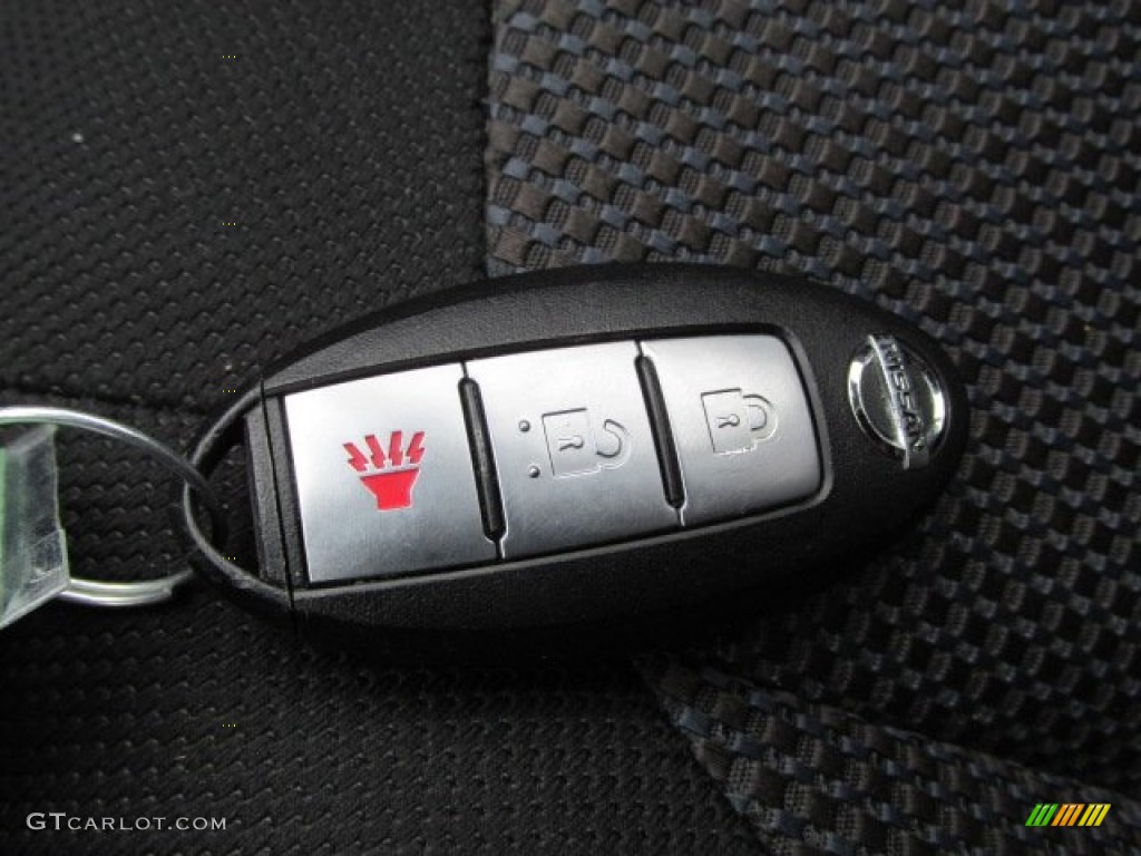 2011 Rogue SV AWD - Black Amethyst / Black photo #16