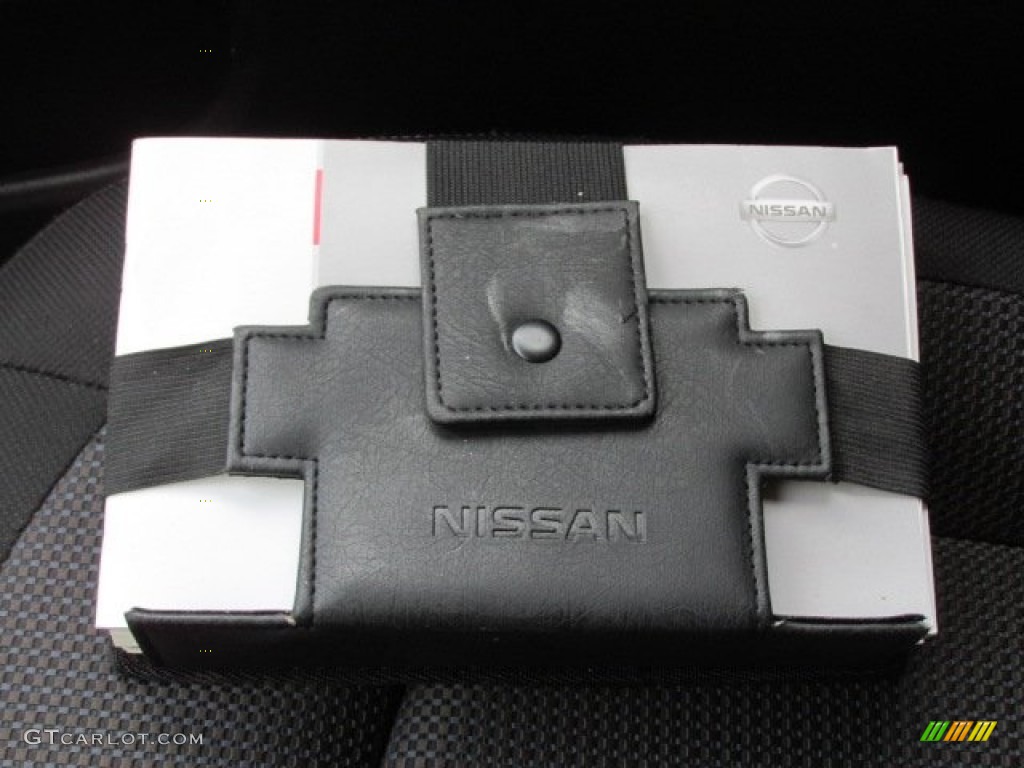 2011 Rogue SV AWD - Black Amethyst / Black photo #39