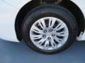 Super White - Camry LE Photo No. 54