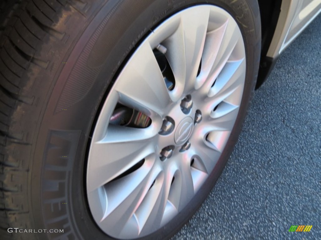 2014 Chrysler 200 LX Sedan Wheel Photo #87250353