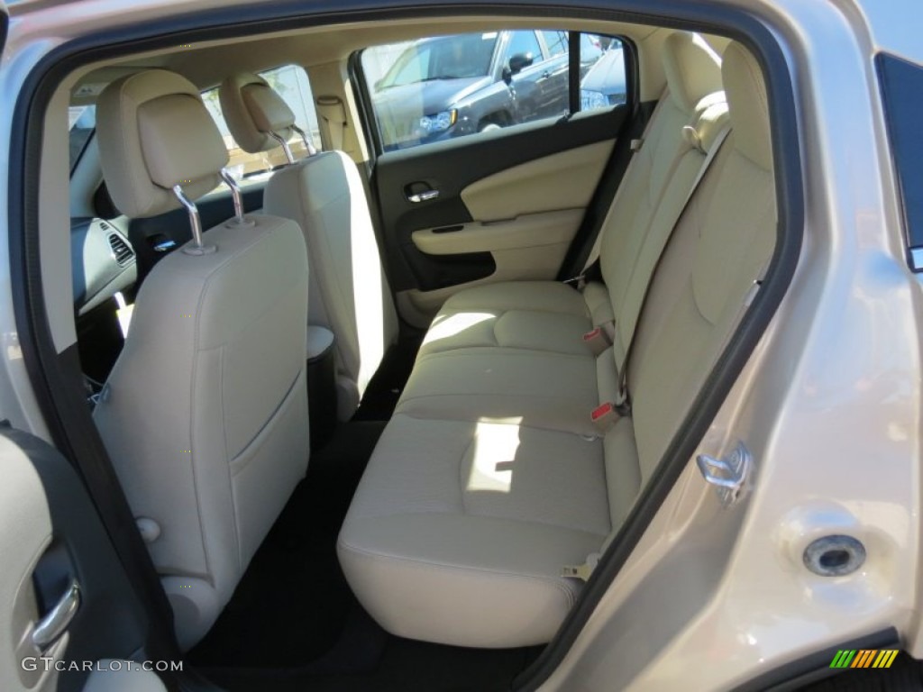 2014 Chrysler 200 LX Sedan Rear Seat Photos