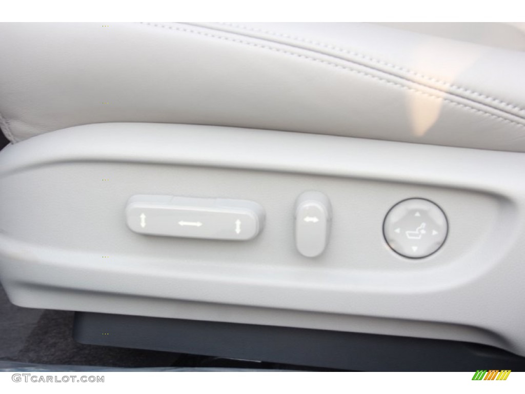 2014 RLX Technology Package - Silver Moon / Graystone photo #21