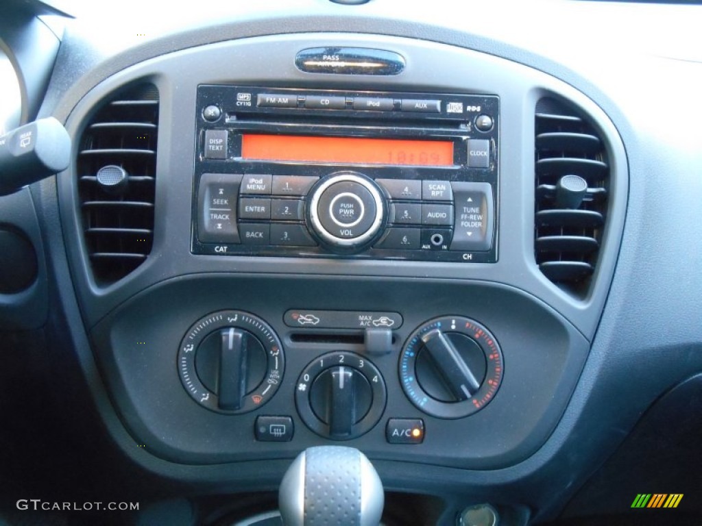 2012 Juke S AWD - Graphite Blue / Black/Silver Trim photo #20