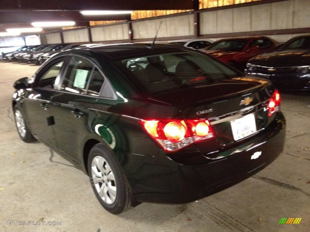 2014 Cruze LS - Rainforest Green Metallic / Jet Black/Medium Titanium photo #4