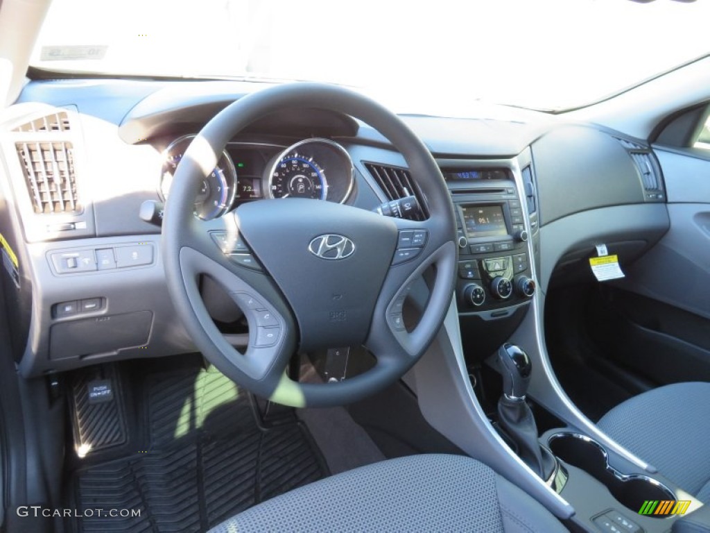 Gray Interior 2014 Hyundai Sonata Limited Photo #87256018