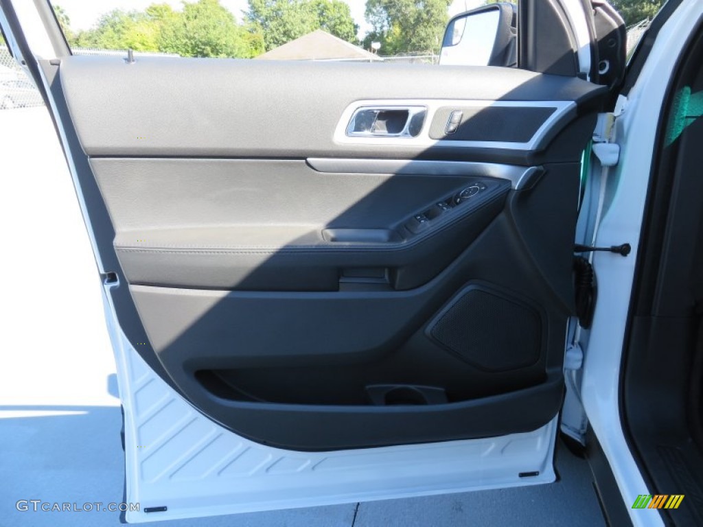 2014 Explorer XLT - White Platinum / Charcoal Black photo #30