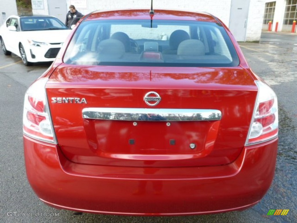 2010 Sentra 2.0 - Red Brick Metallic / Charcoal photo #4