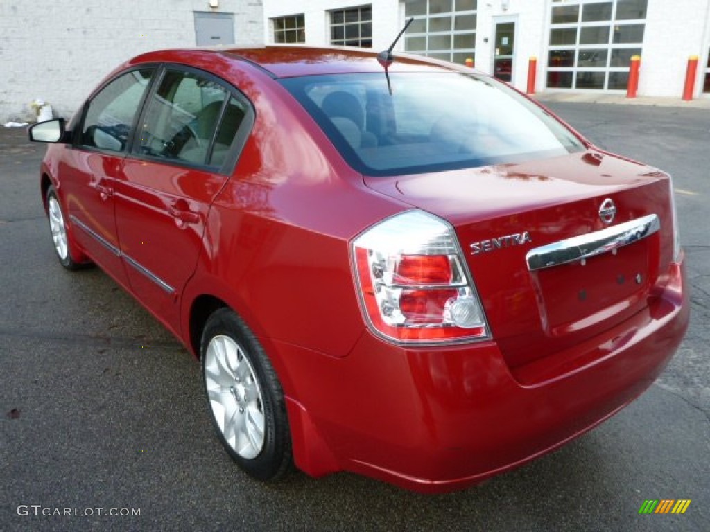 2010 Sentra 2.0 - Red Brick Metallic / Charcoal photo #5