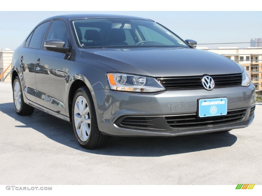 Platinum Gray Metallic Volkswagen Jetta
