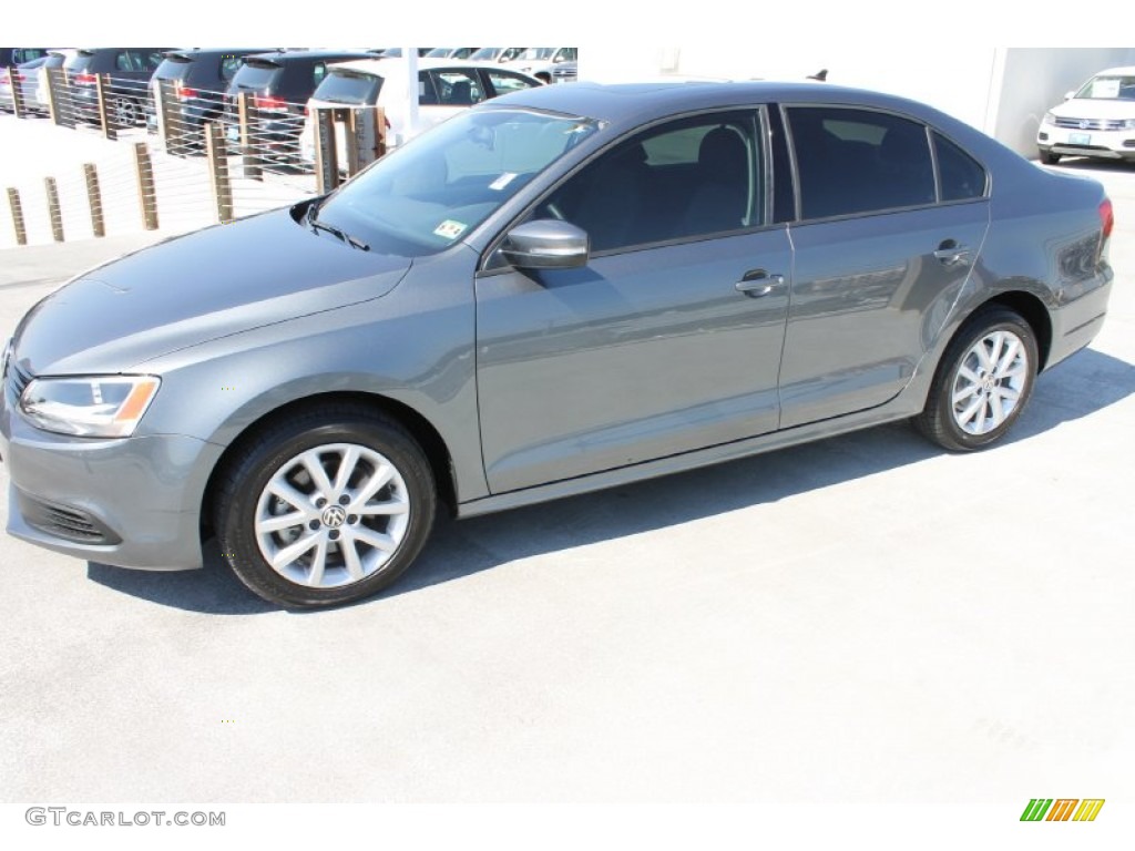 2011 Jetta SE Sedan - Platinum Gray Metallic / Titan Black photo #5
