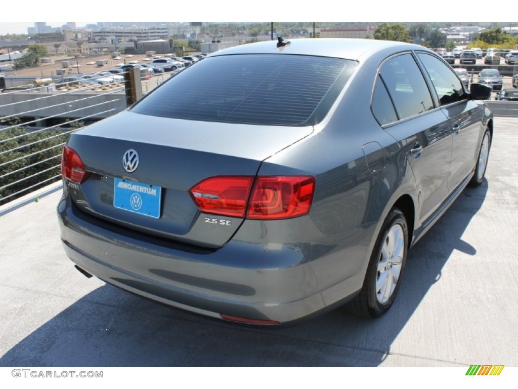 2011 Jetta SE Sedan - Platinum Gray Metallic / Titan Black photo #9