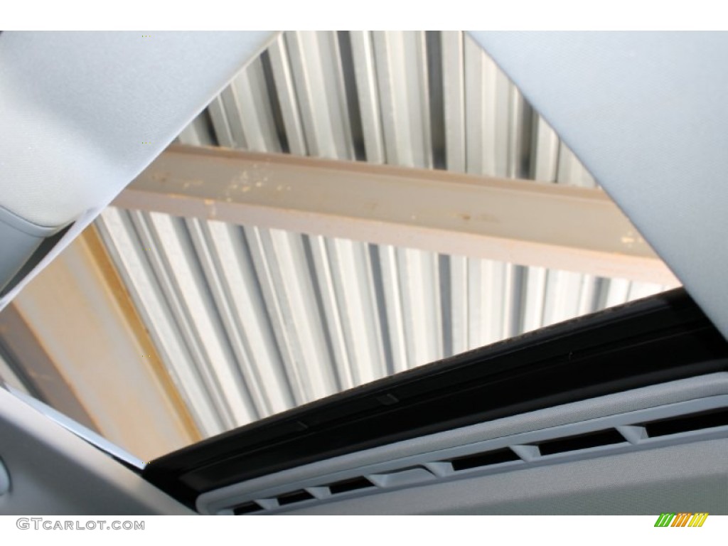 2011 Jetta SE Sedan - Platinum Gray Metallic / Titan Black photo #17