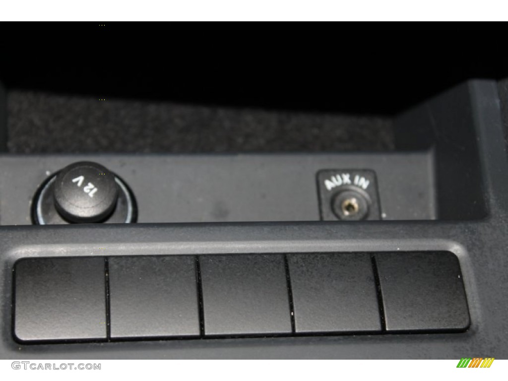 2011 Jetta SE Sedan - Platinum Gray Metallic / Titan Black photo #22