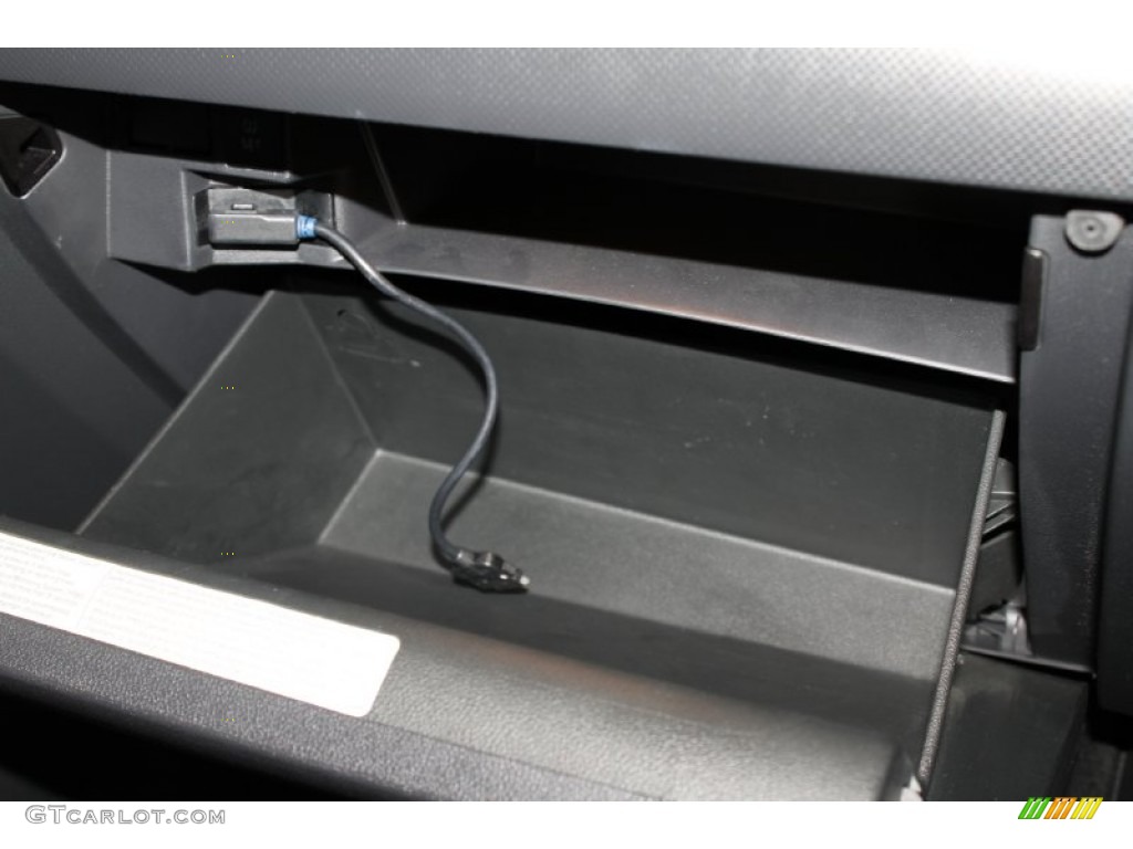 2011 Jetta SE Sedan - Platinum Gray Metallic / Titan Black photo #32