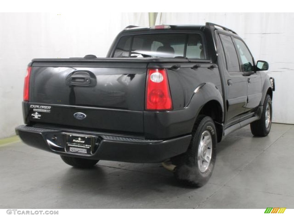 2004 Explorer Sport Trac XLT 4x4 - Black Clearcoat / Medium Dark Flint/Dark Flint photo #7