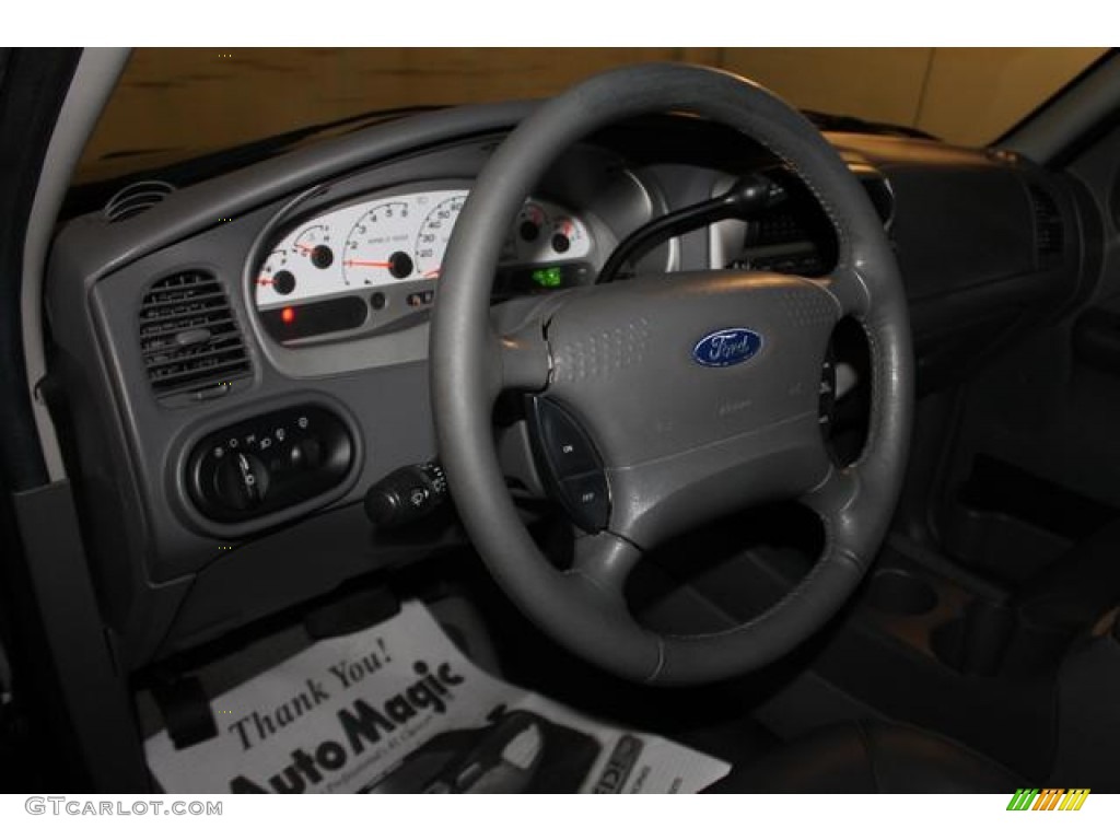 2004 Explorer Sport Trac XLT 4x4 - Black Clearcoat / Medium Dark Flint/Dark Flint photo #19