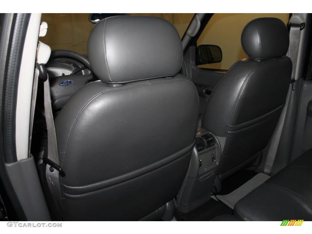 2004 Explorer Sport Trac XLT 4x4 - Black Clearcoat / Medium Dark Flint/Dark Flint photo #22