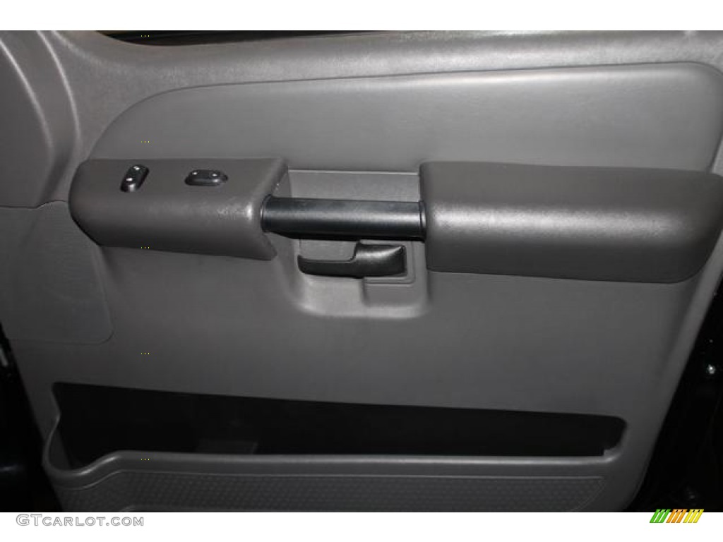 2004 Explorer Sport Trac XLT 4x4 - Black Clearcoat / Medium Dark Flint/Dark Flint photo #29