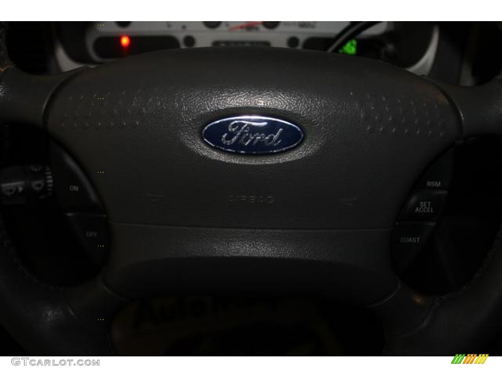 2004 Explorer Sport Trac XLT 4x4 - Black Clearcoat / Medium Dark Flint/Dark Flint photo #32