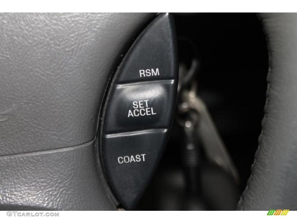 2004 Explorer Sport Trac XLT 4x4 - Black Clearcoat / Medium Dark Flint/Dark Flint photo #34