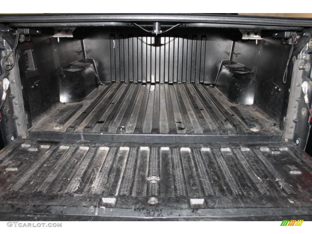 2004 Explorer Sport Trac XLT 4x4 - Black Clearcoat / Medium Dark Flint/Dark Flint photo #48