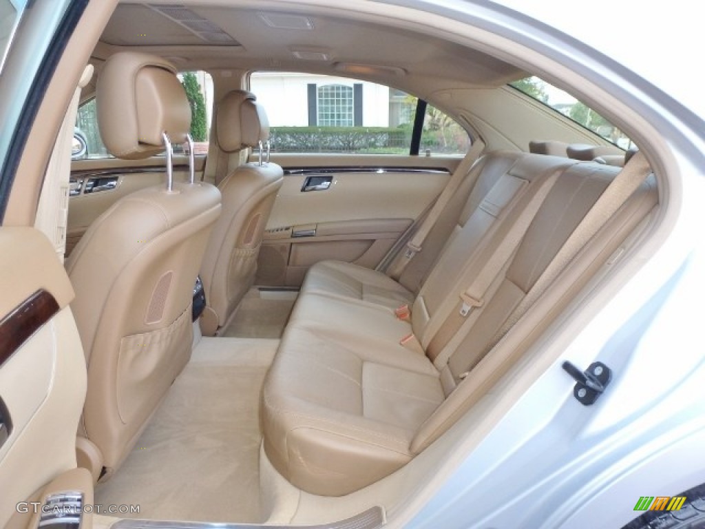 2007 Mercedes-Benz S 550 4Matic Sedan Rear Seat Photo #87271353