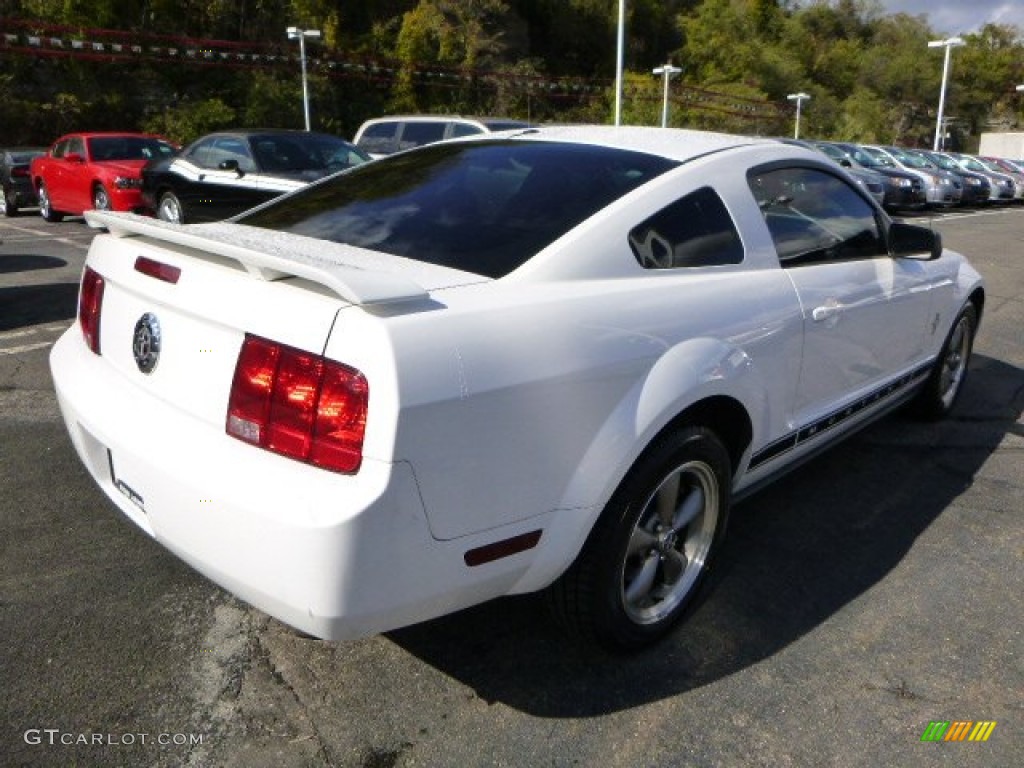 2006 Mustang V6 Premium Coupe - Performance White / Dark Charcoal photo #5