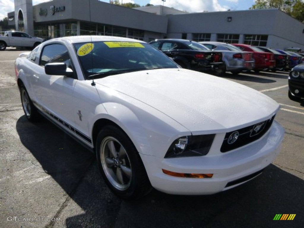 2006 Mustang V6 Premium Coupe - Performance White / Dark Charcoal photo #7