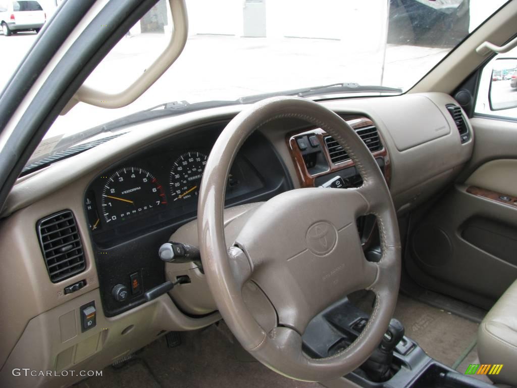 1998 4Runner Limited 4x4 - White / Oak photo #11