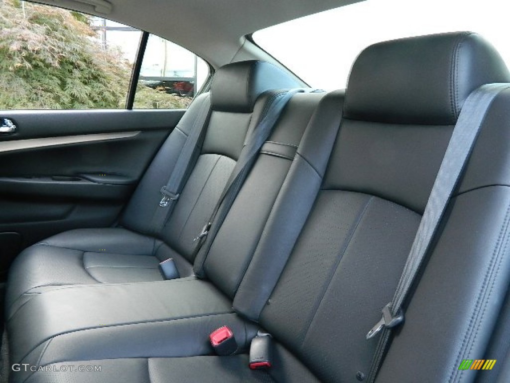 2013 Infiniti G 37 x AWD Sedan Rear Seat Photos