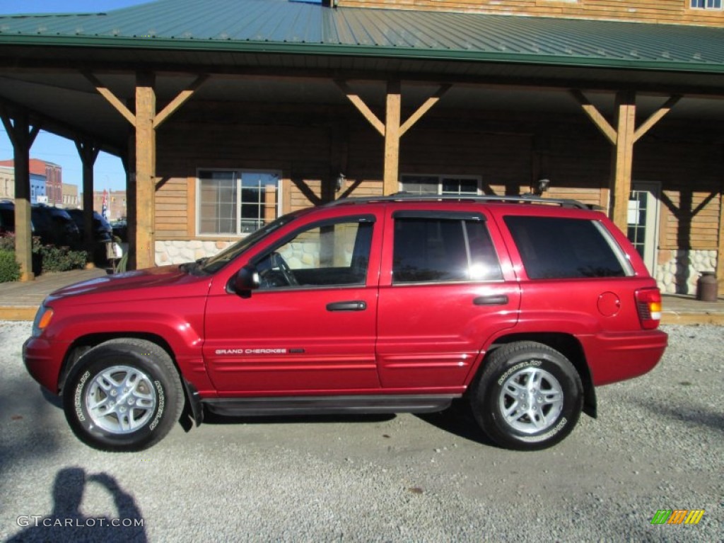 2004 Grand Cherokee Laredo 4x4 - Inferno Red Pearl / Dark Slate Gray photo #1
