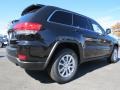 Brilliant Black Crystal Pearl - Grand Cherokee Laredo Photo No. 3