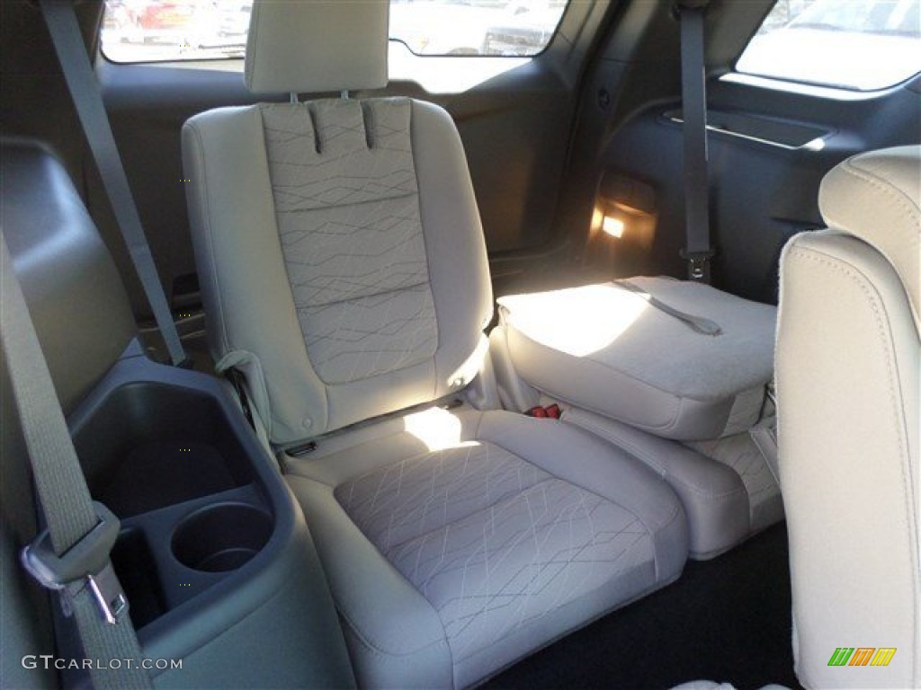 2014 Explorer FWD - Deep Impact Blue / Medium Light Stone photo #13