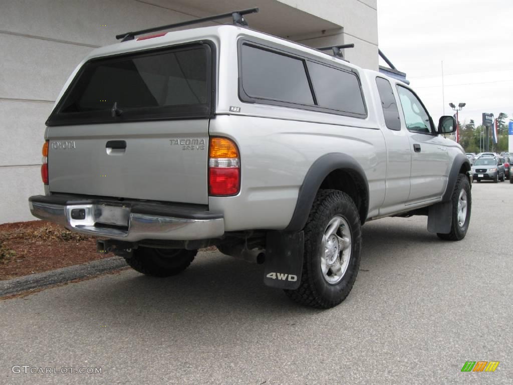 2004 Tacoma V6 Xtracab 4x4 - Lunar Mist Metallic / Charcoal photo #3