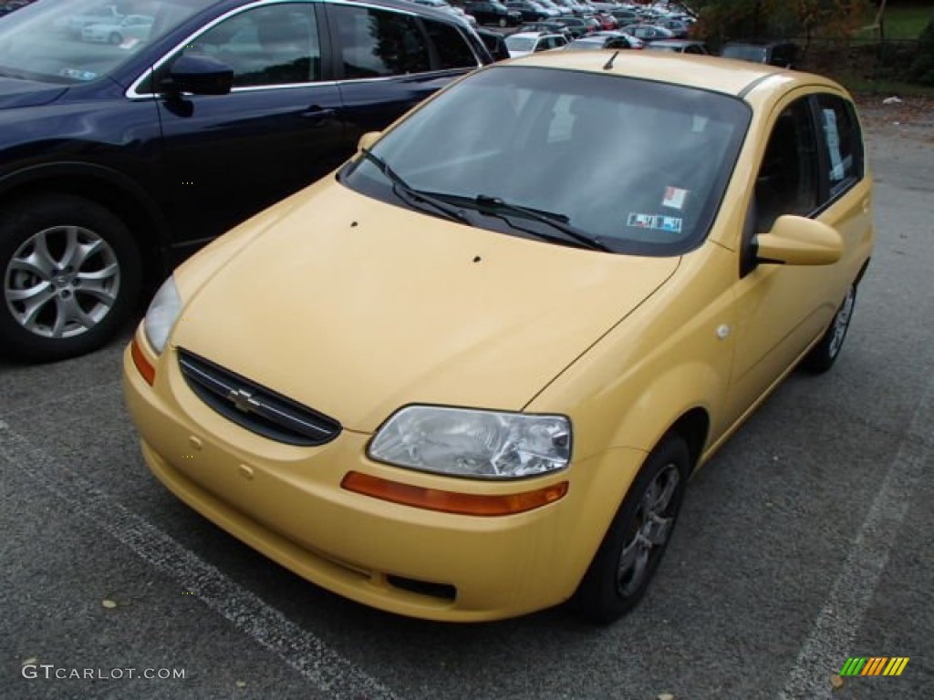 2006 Aveo LS Hatchback - Summer Yellow / Charcoal photo #3