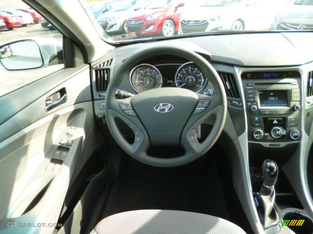 2014 Hyundai Sonata GLS Gray Dashboard Photo #87282373