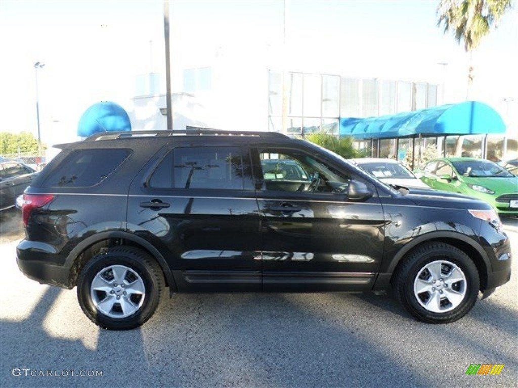 2013 Explorer FWD - Tuxedo Black Metallic / Medium Light Stone photo #5