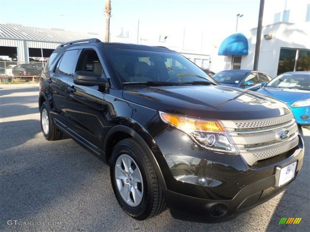 2013 Explorer FWD - Tuxedo Black Metallic / Medium Light Stone photo #6