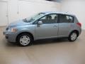 Magnetic Gray Metallic - Versa 1.8 S Hatchback Photo No. 5