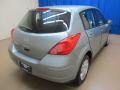 Magnetic Gray Metallic - Versa 1.8 S Hatchback Photo No. 9