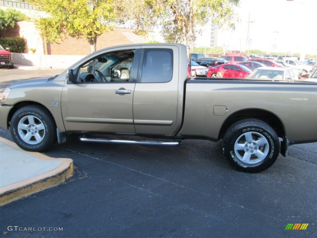 2004 Titan SE King Cab - Copper / Sand/Steel photo #3