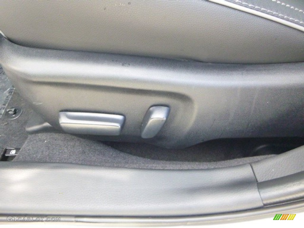 2014 Corolla S - Classic Silver Metallic / Black photo #15