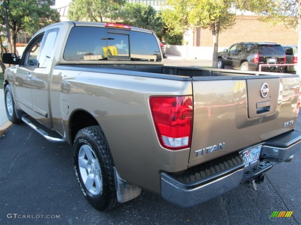 2004 Titan SE King Cab - Copper / Sand/Steel photo #8