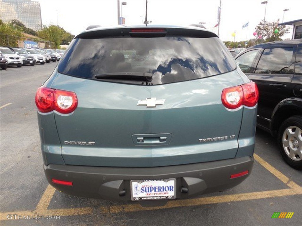 2009 Traverse LT - Silver Moss Metallic / Cashmere/Dark Gray photo #7