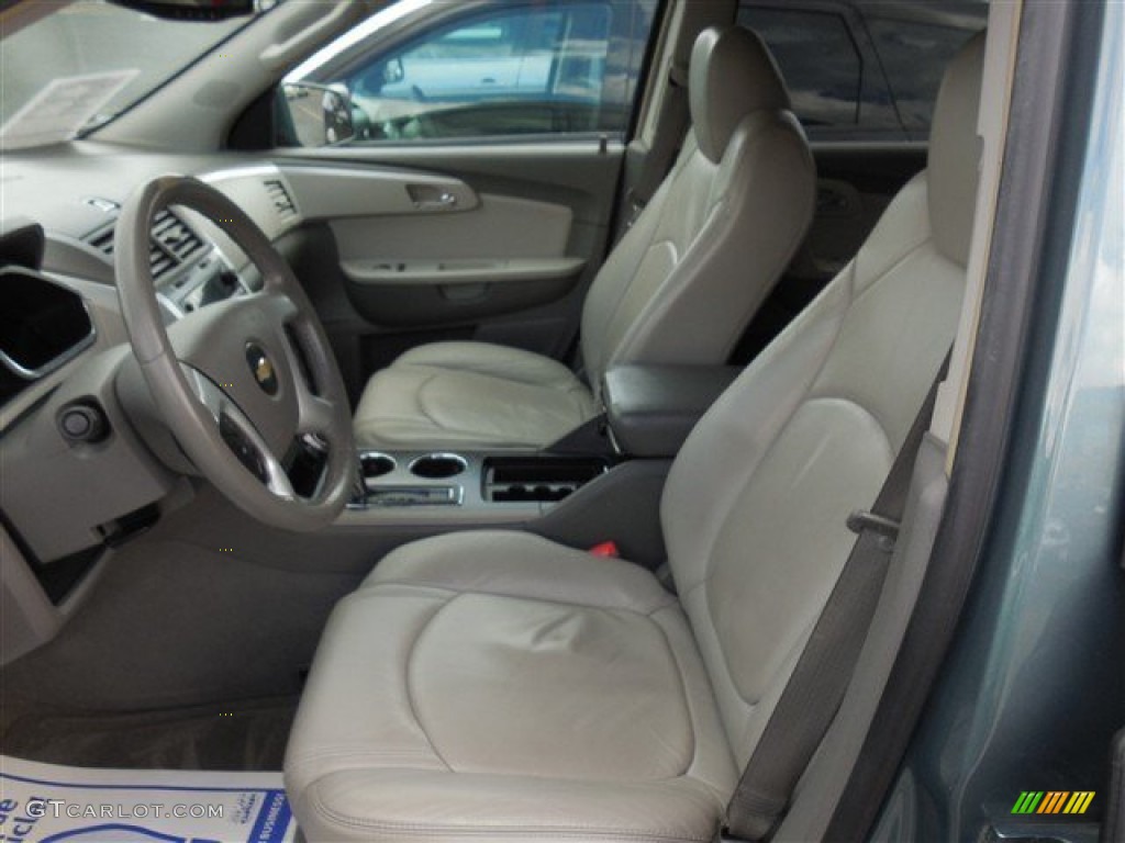 2009 Traverse LT - Silver Moss Metallic / Cashmere/Dark Gray photo #12