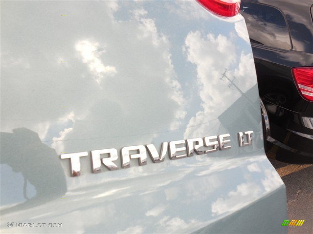 2009 Traverse LT - Silver Moss Metallic / Cashmere/Dark Gray photo #18